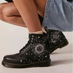 ISO Dr. Martens 1460 Cosmic Celestial Embroidered Leather Boots Sz 8 WANT TO BUY